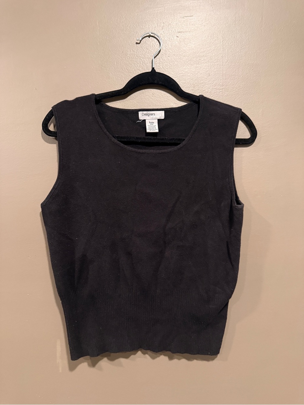 Black Sleeveless Knit Top